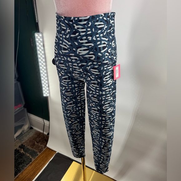 NWT Spanx Illuminate Her Leggings - Picture 4 of 11